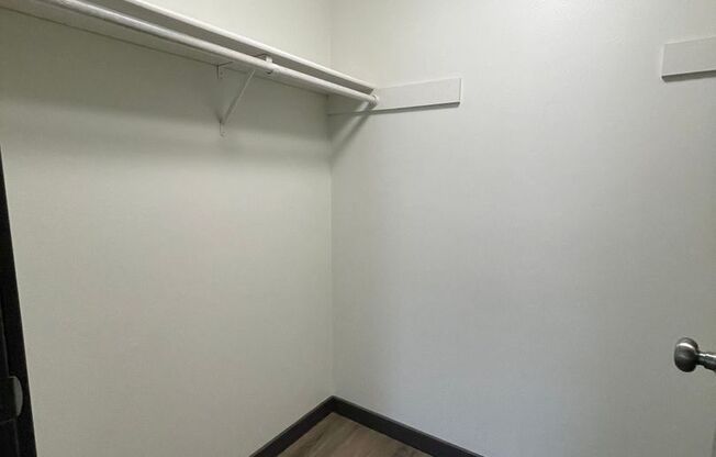 2 beds, 2 baths, $2,295, Unit 309