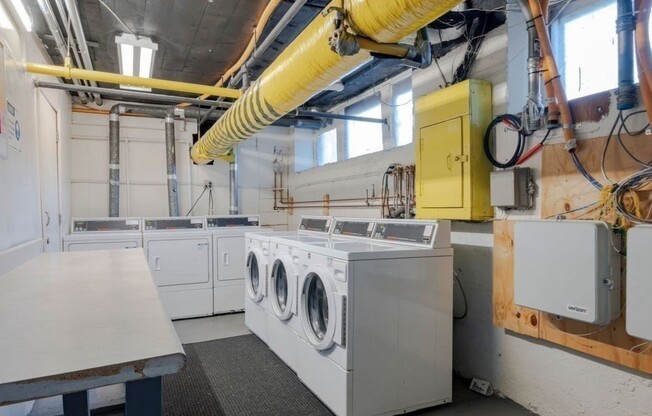 Studio, 1 bath, $1,800, Unit 21