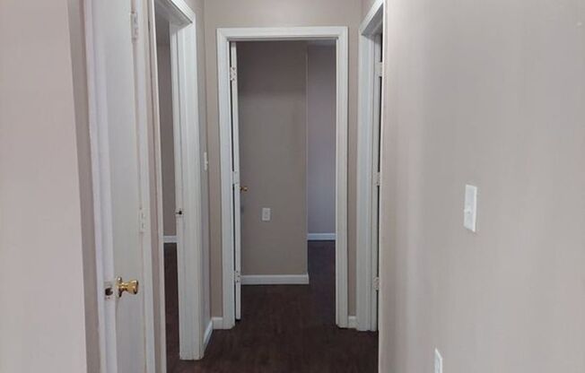2 beds, 1 bath, 870 sqft, $925, Unit 360 BB05