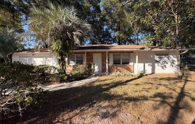 3BR/2BA House in Northwood - available NOW!