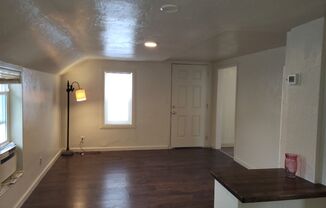 747 Willow St Unit 8 - Upstairs 1 Bedrrom Apt with Private Balcony - coming available Nov 1st