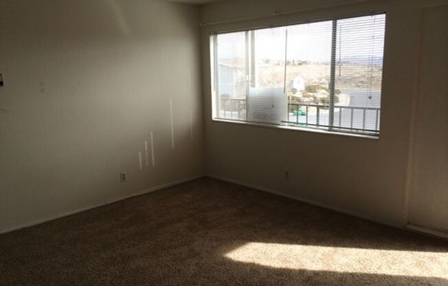 GREAT VIEWS - CLOSE TO UNR AND RANCHO SAN RAFAEL - ONE CAR GARAGE