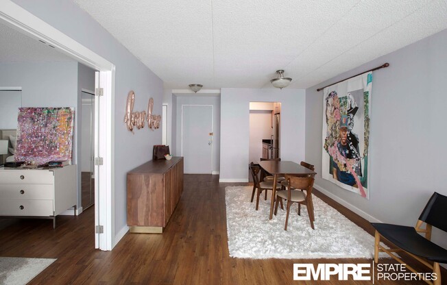 300 RECTOR PL