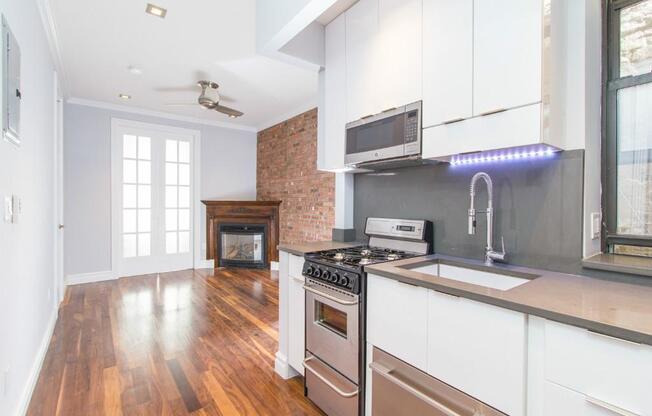 214 E 25th St EW
