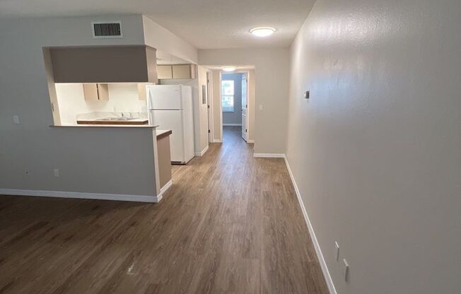 1 bed, 1 bath, 700 sqft, $1,325, Unit 273