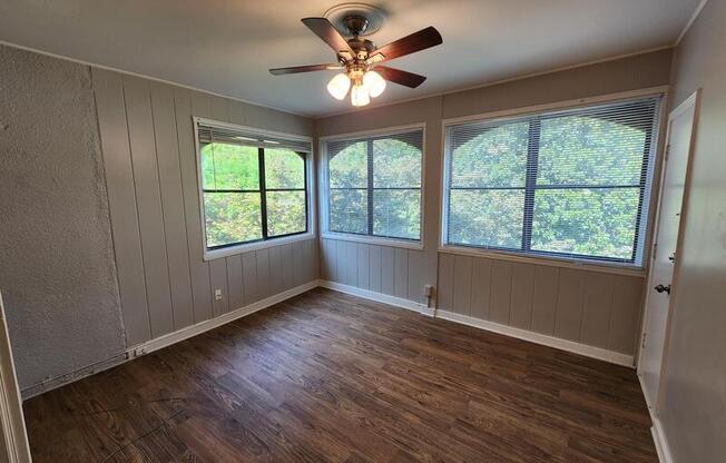 67 MONTRE SQ NW