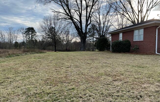 Executive 3/3 House in Coosa on Acreage $1,995