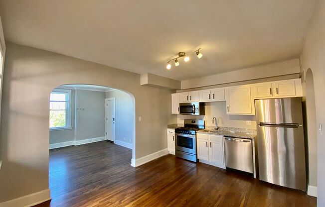 3 beds, 1 bath, 1,000 sqft, $1,725, Unit Unit 3