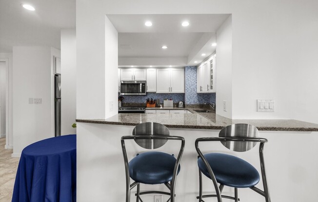 3 beds, 2 baths, 1,890 sqft, $7,500, Unit 22F