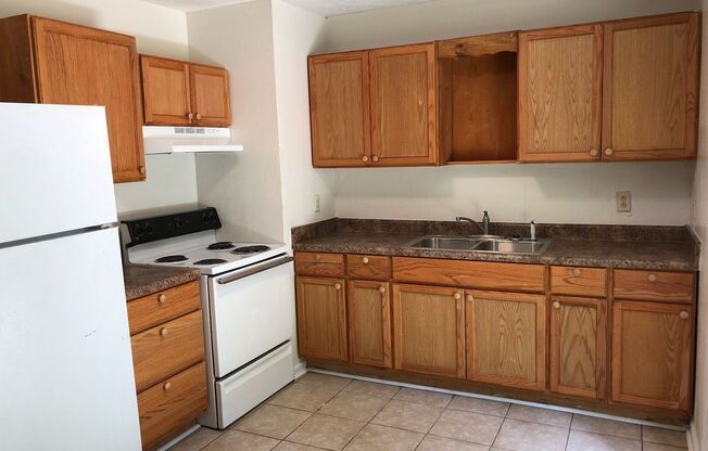 3 beds, 1 bath, $1,250