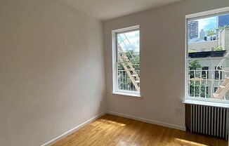 247 E 62 ST