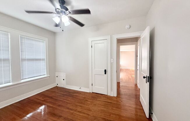 2 beds, 1 bath, $1,195, Unit B3601