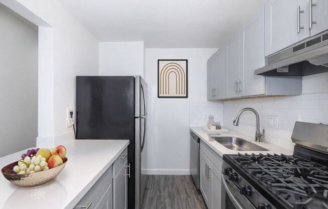 1 bed, 1 bath, 619 sqft, $1,150, Unit 278