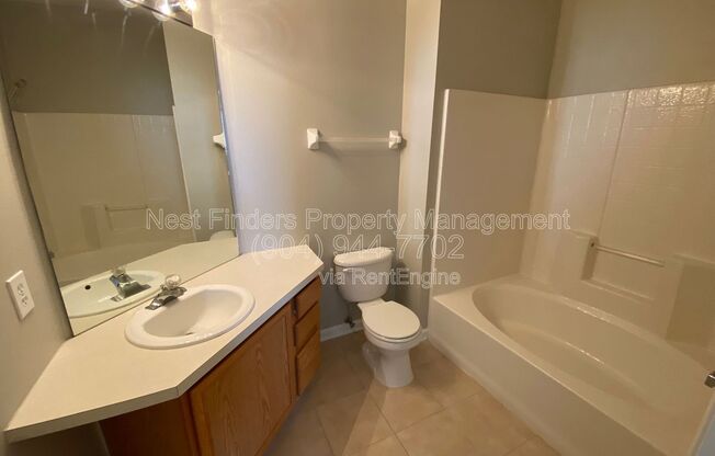 3 beds, 2 baths, 1,408 sqft, $1,600, Unit 929