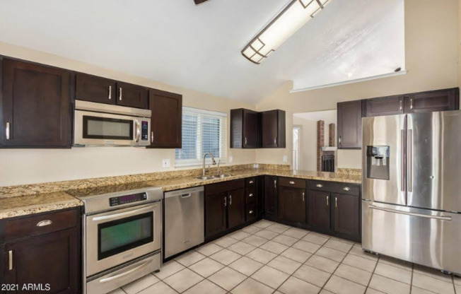 4837 W JULIE DR