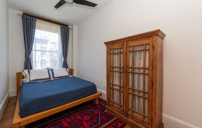 114 W 81 ST