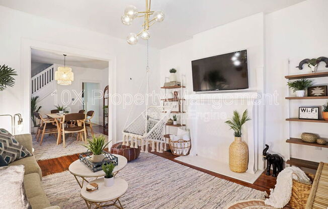 1351 N 5 ST