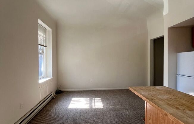 1 bed, 1 bath, 428 sqft, $1,095, Unit 3305-2F