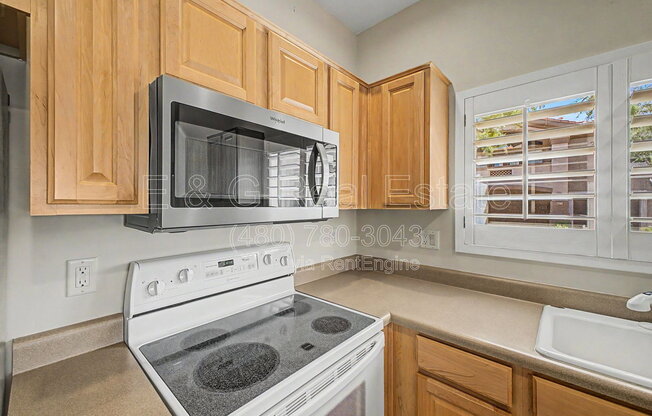 2 beds, 2 baths, 1,299 sqft, $1,895, Unit Unit 1186