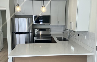 6123 N RAVENSWOOD AVE