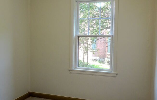 1 bed, 1 bath, 560 sqft, $855, Unit 55-21