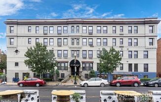 2300 18th Street NW Unit 207