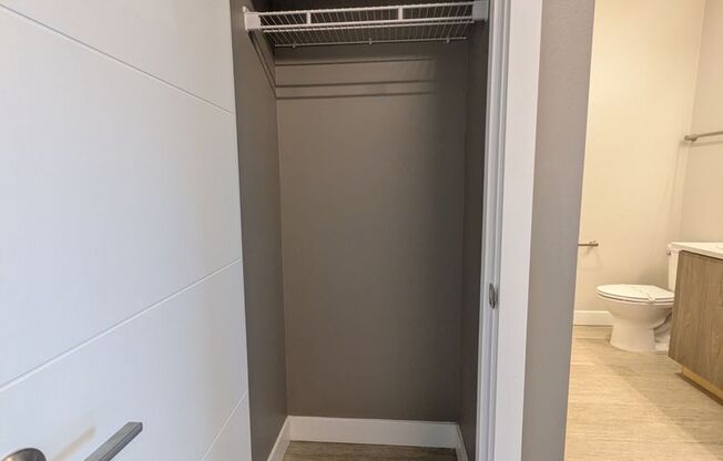 1 bed, 1 bath, 427 sqft, $1,395, Unit 416