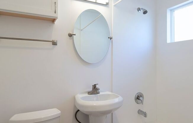 1 bed, 1 bath, $2,095, Unit 52