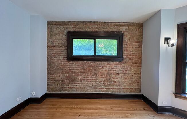 3 beds, 1 bath, 825 sqft, $3,595, Unit 2121-27-1A