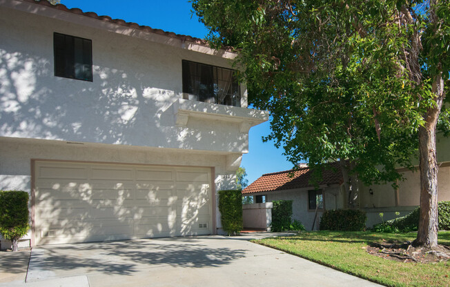 La Costa Meadowridge 3BR/2.5BTH Newly Remodeled Condo With Large Deck!!