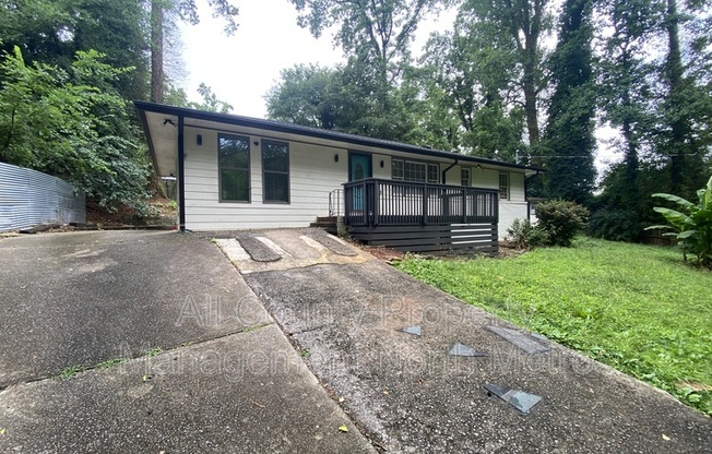 105 PARIS LN