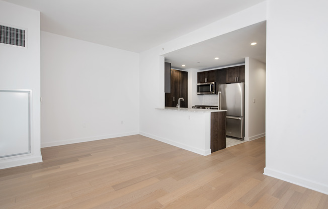 2 beds, 1 bath, $7,641, Unit 211310