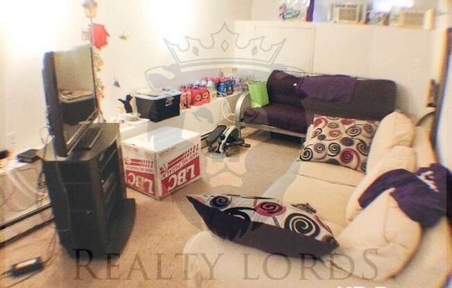 24 SAINT CYPRIANS PL