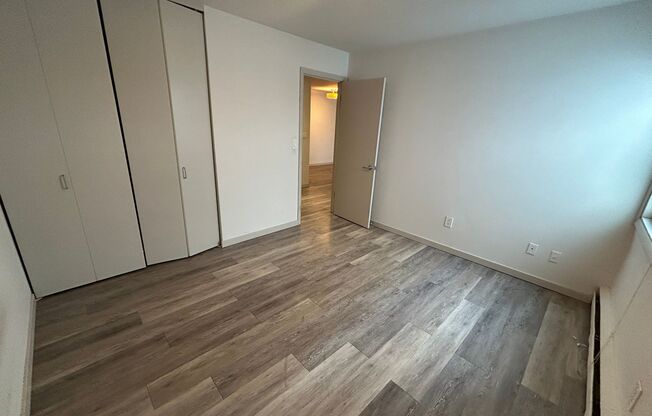 2 beds, 1 bath, $1,350, Unit 115