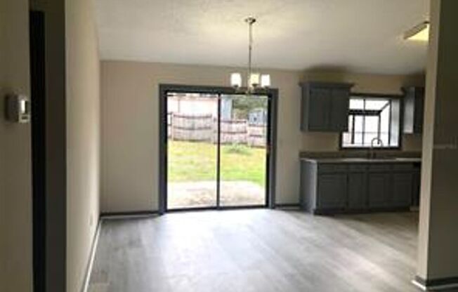 3 Bedroom / 2 Bath Deltona Home Available Now!