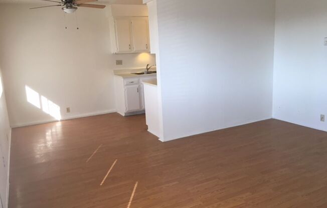 1 bed, 1 bath, $1,995, Unit 05