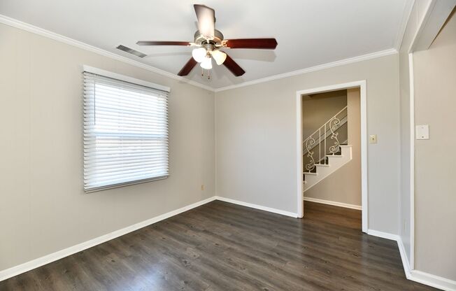 3 beds, 1.5 baths, 1,280 sqft, $2,199, Unit T-203