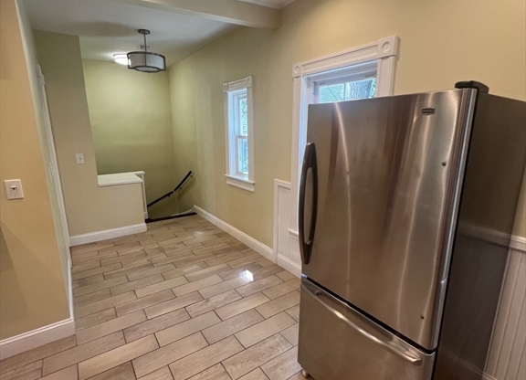 4 beds, 2 baths, 1,700 sqft, $5,400, Unit 2