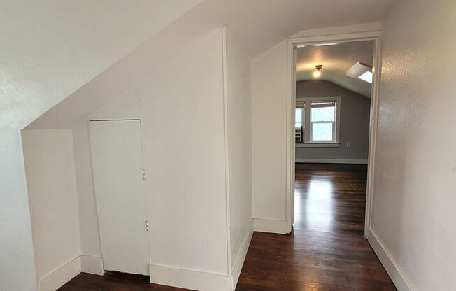 3 beds, 1 bath, $2,495