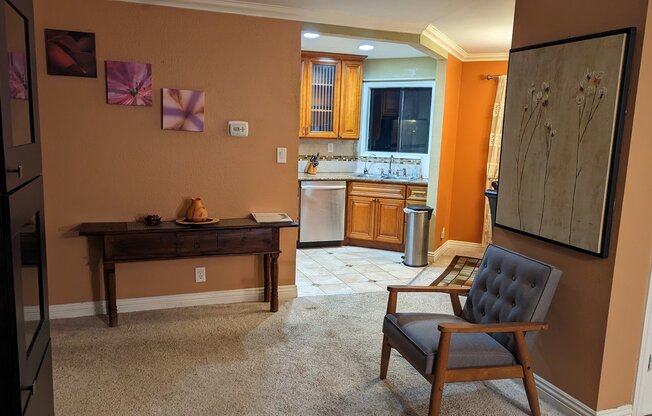 999 EVELYN TERRACE W