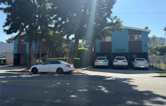 2727 Abbot Kinney Apartments, Venice CA