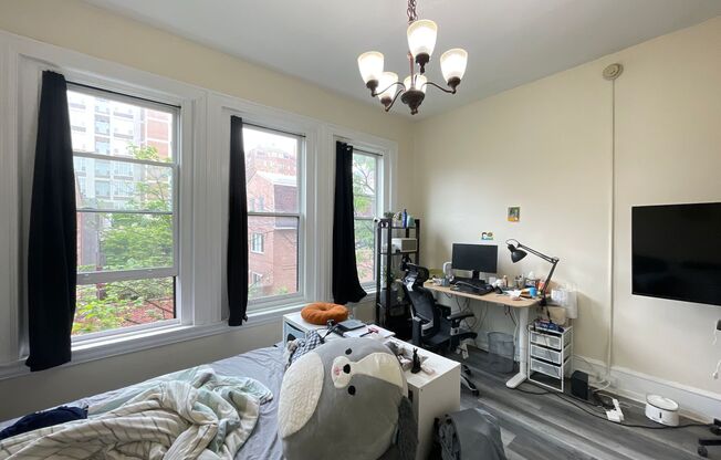 2304-08 Locust Street