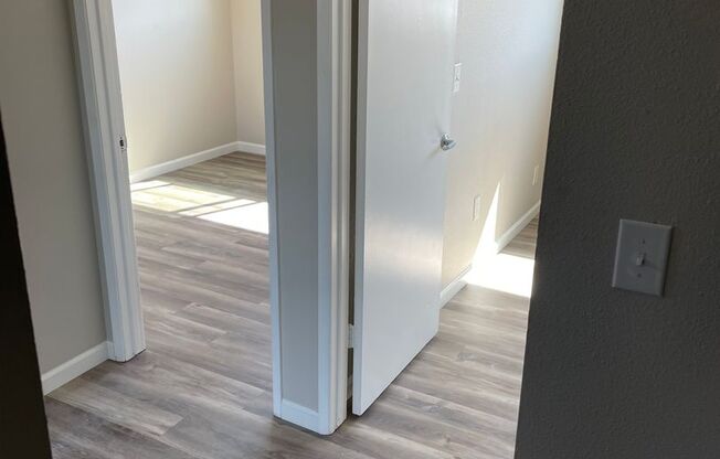 3 beds, 1 bath, 925 sqft, $2,100, Unit H-30 3/1