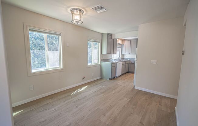 2 beds, 1 bath, $2,595