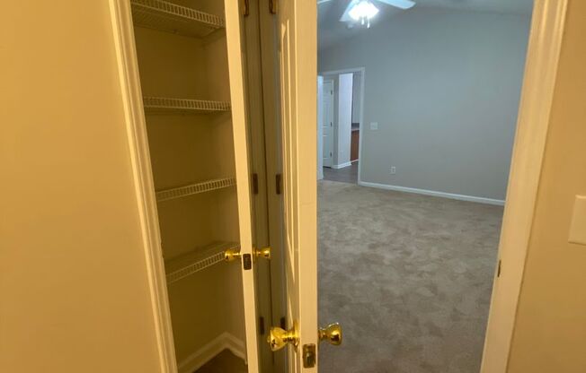 2 beds, 2 baths, 1,131 sqft, $1,425, Unit 2772-6