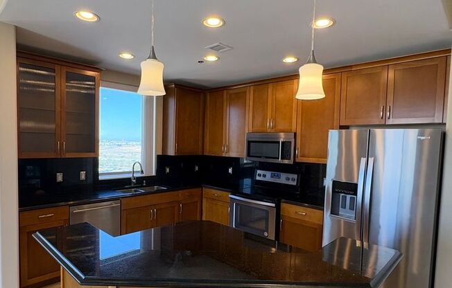 2 beds, 2 baths, $2,700, Unit # 1122