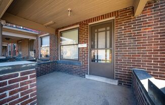 2 beds, 1 bath, $1,495, Unit 834