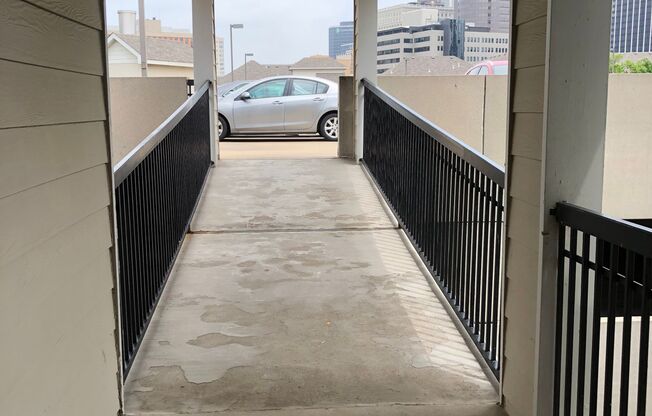 1 bed, 1 bath, 732 sqft, $1,199, Unit 09305