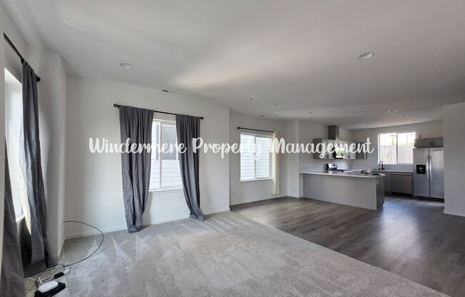 Well maintained 3 story townhome in CK school district