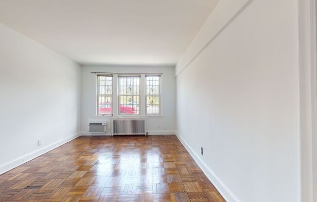 MacArthur Park One Bedroom W/Off Street Parking Included & Pets Welcomed!!